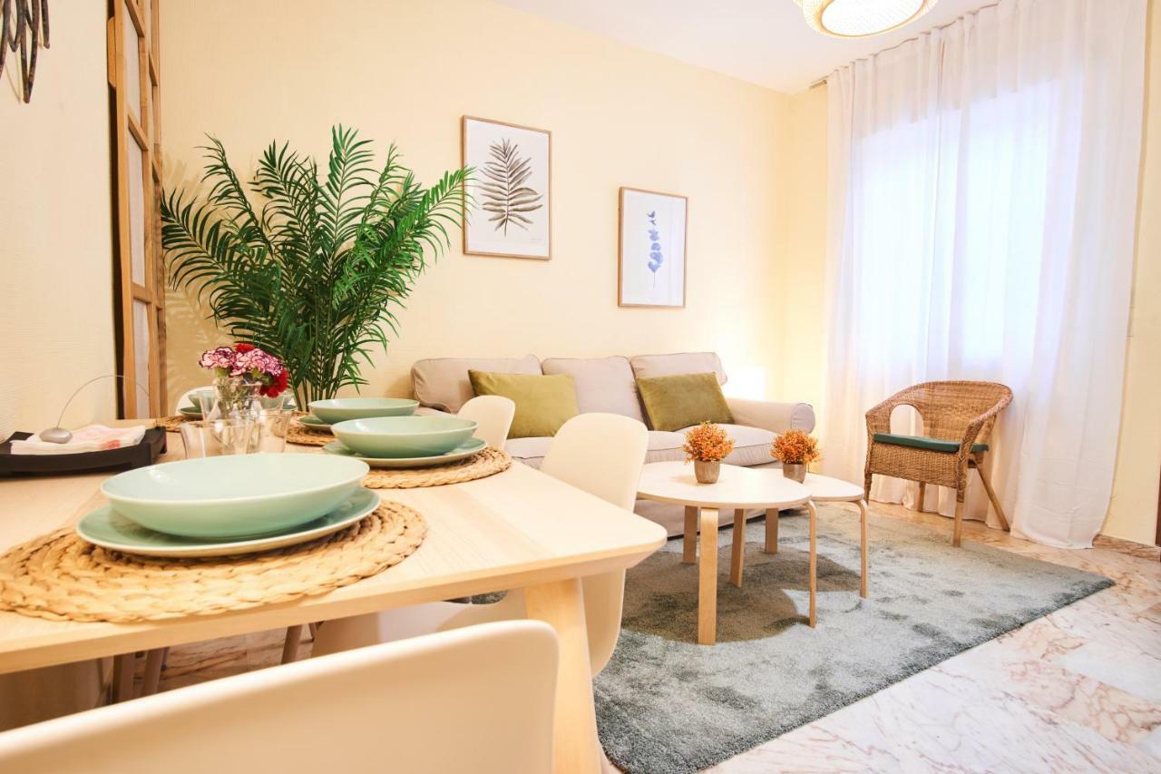 Appartamento Escoberos Courtyard Duplex By Valcambre Siviglia Esterno foto